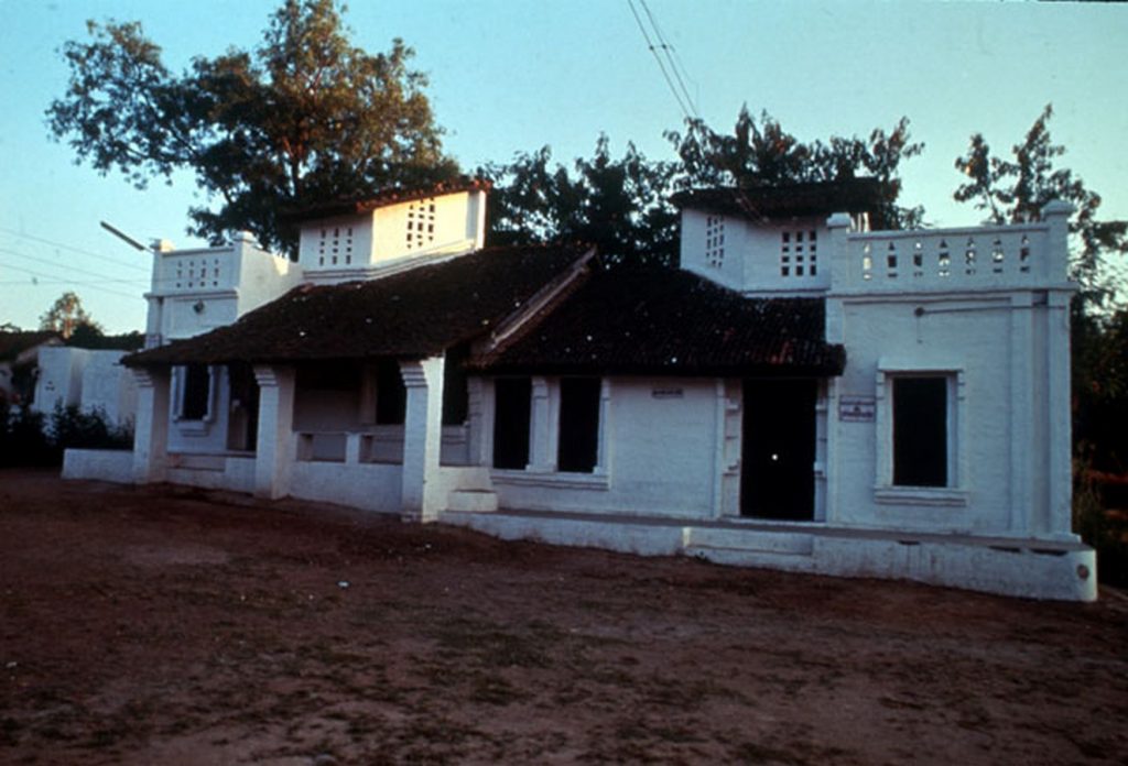 Community Center, Maheshwar by Kamath Design Studio