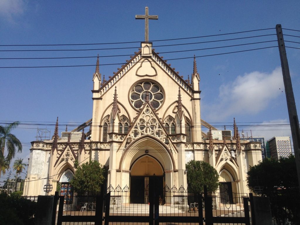 15 Places to Visit in Lagos-Cathedralof Holy Cross -3