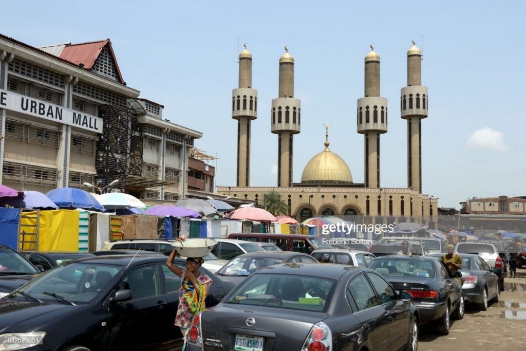 15 Places to Visit in Lagos-Central Mosque -1
