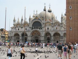 Evolution of Cathedral Architecture - RTF | Rethinking The Future