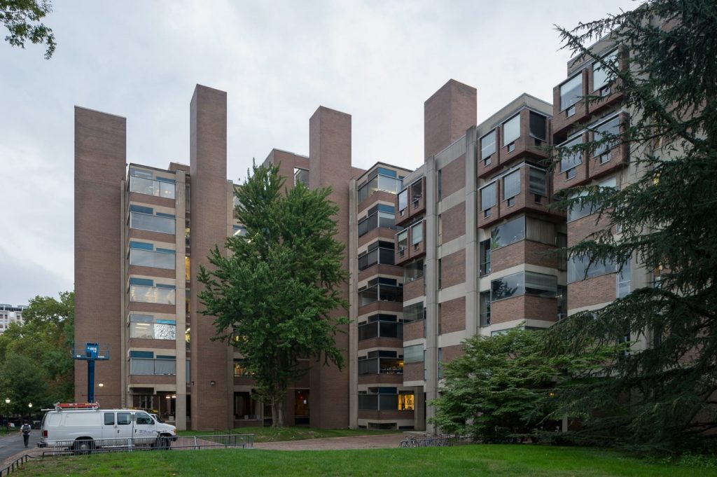 Louis I Kahn-The Mystic Behind Silence and Light -5