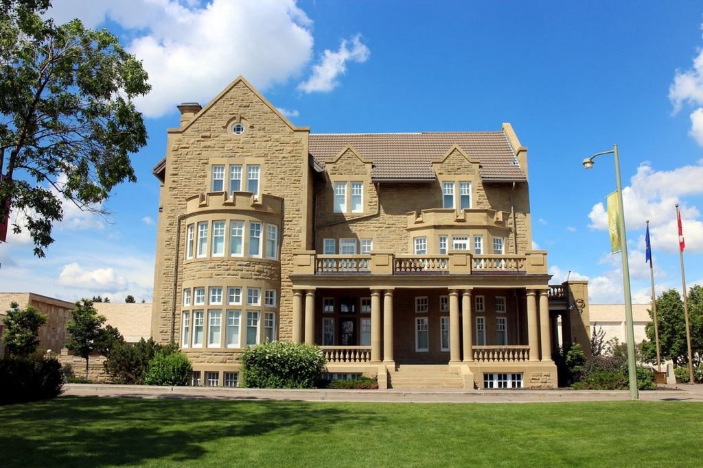 Places to Visit in Edmonton,-GovernmentHouse -1