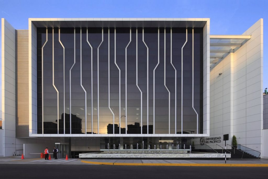 Universidad del Pacifico by Metropolis Architecture Office