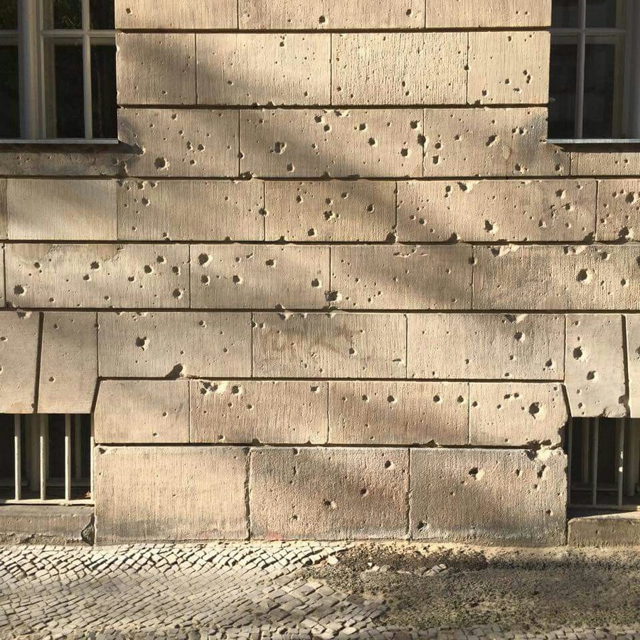 How war affects a city -4