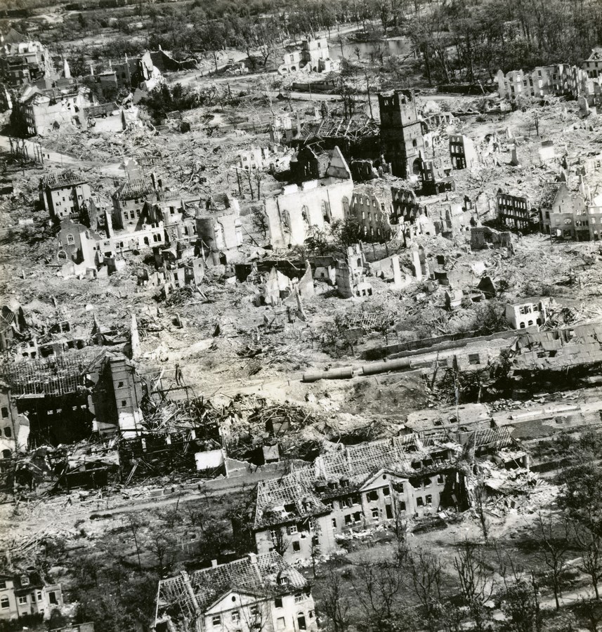 How war affects a city -5