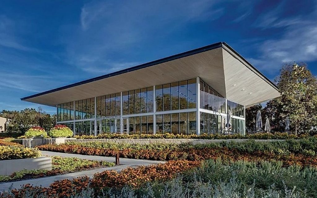 Charlotte and Donald Test Pavilion by Buchanan