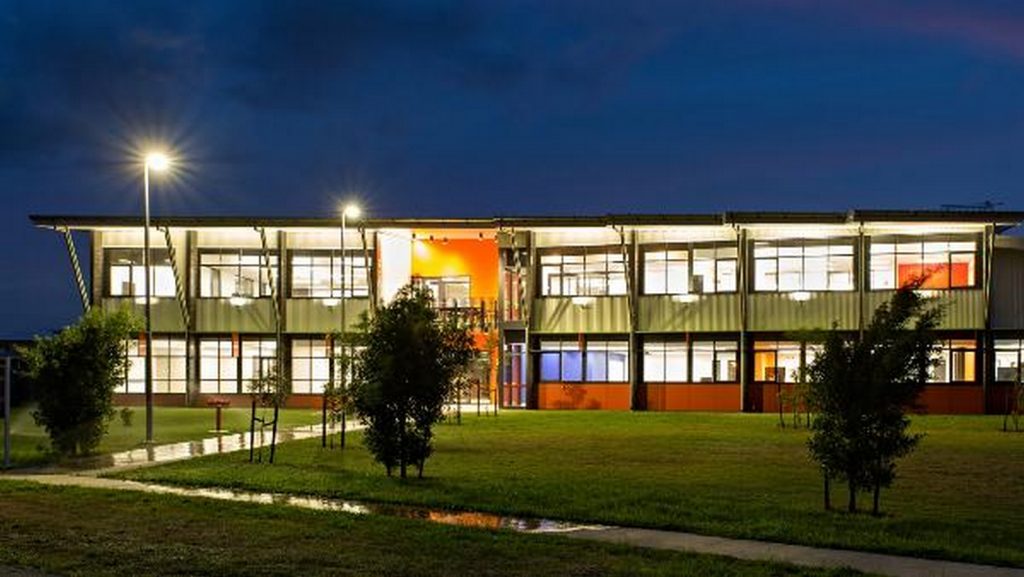 CQU School of Robotics and Engineering by James Cubitt Architects