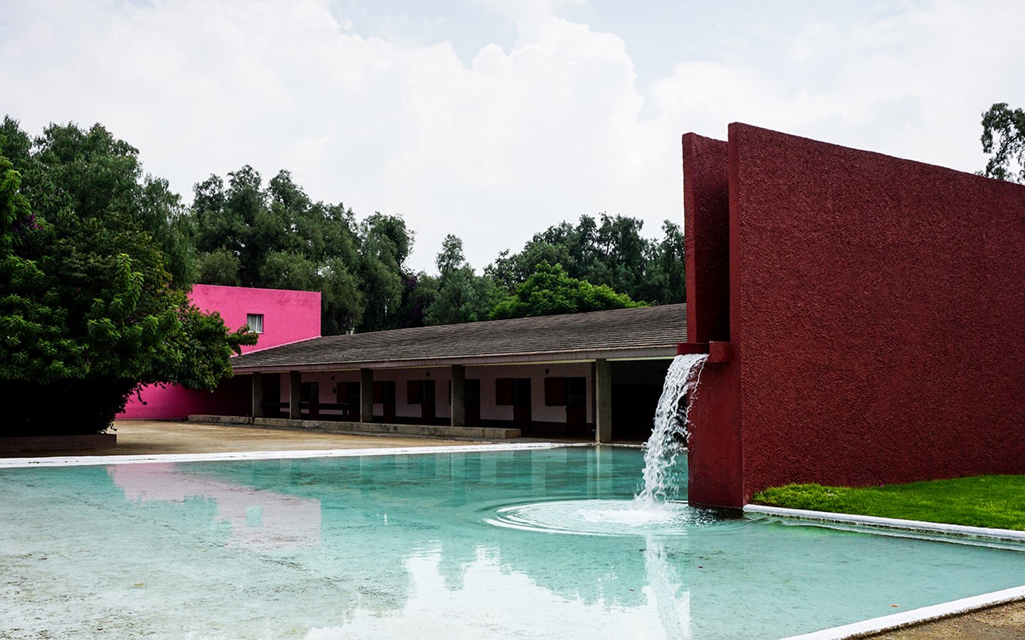 Luis Barragan: 15 Iconic Projects everyone must know - RTF
