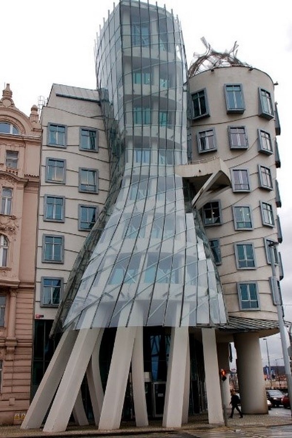 Glass in Modern Architecture -12
