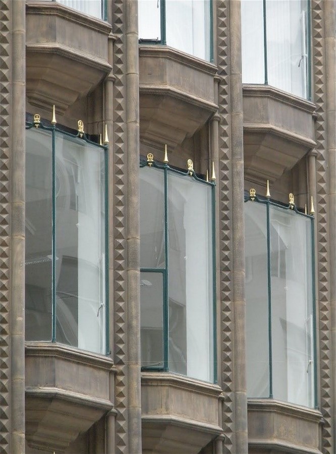 Glass in Modern Architecture -4