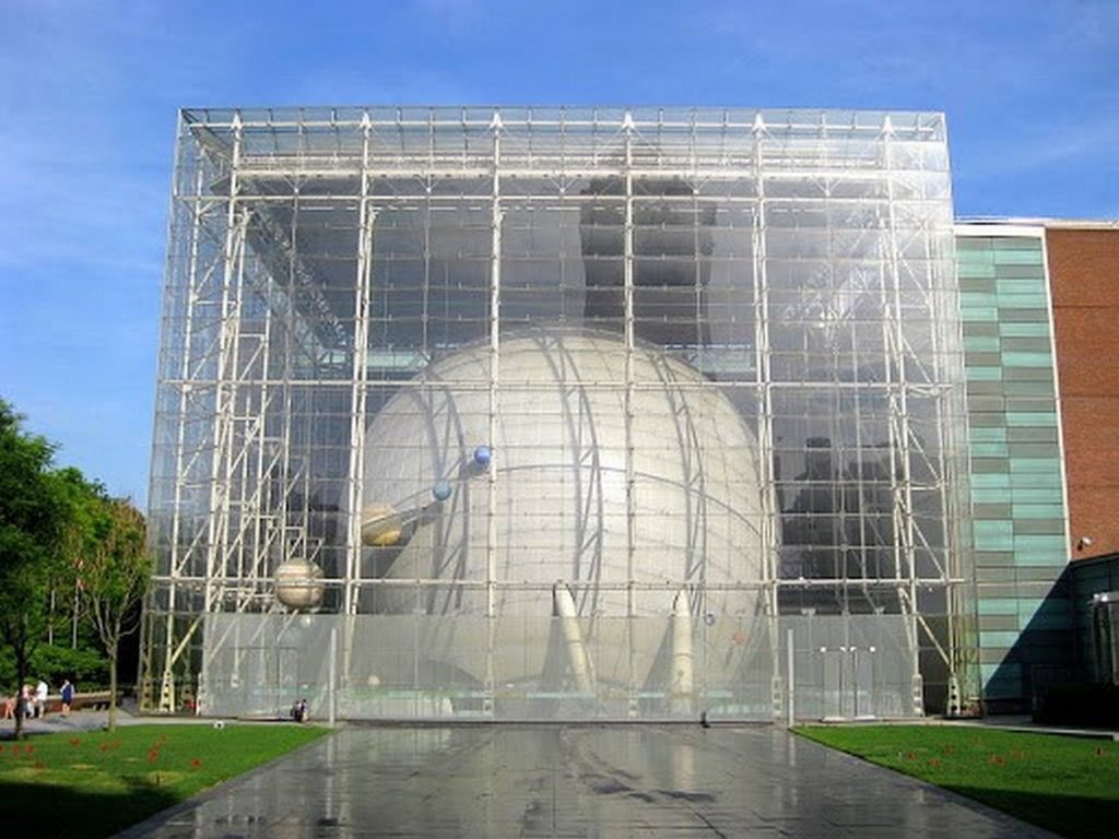 Glass in Modern Architecture -6