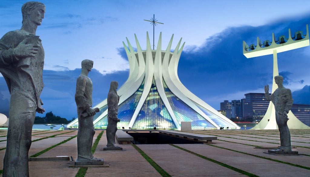 Oscar Niemeyer- Metropolitan Church-1