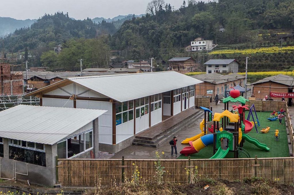 Alternative materials Cardboard- Paper nursery school -3