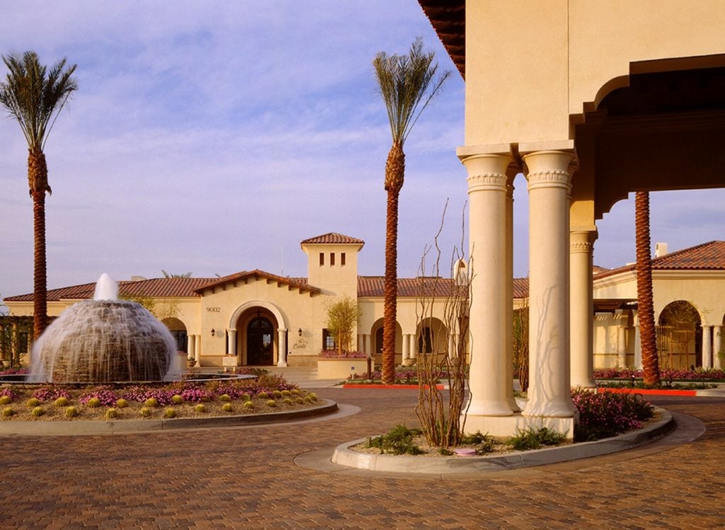 MBH Architects- Shadow Ridge -3