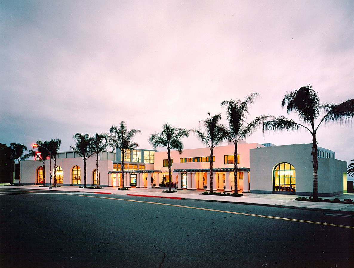 Starchitects Denise Scott Brown-Mueum of Contem Art -3