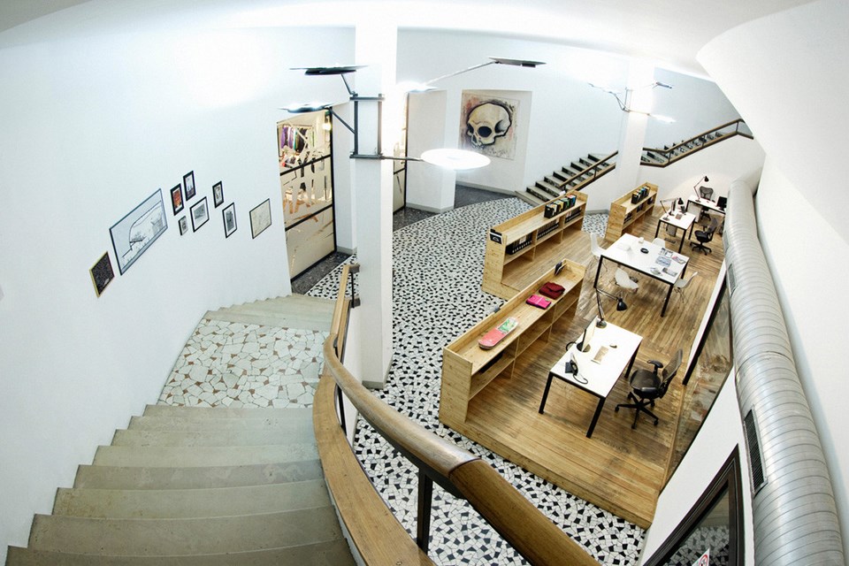 Contemporary examples of Adaptive Reuse-Casa Convert -1