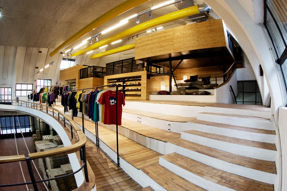 Contemporary examples of Adaptive Reuse-Casa Convert -3
