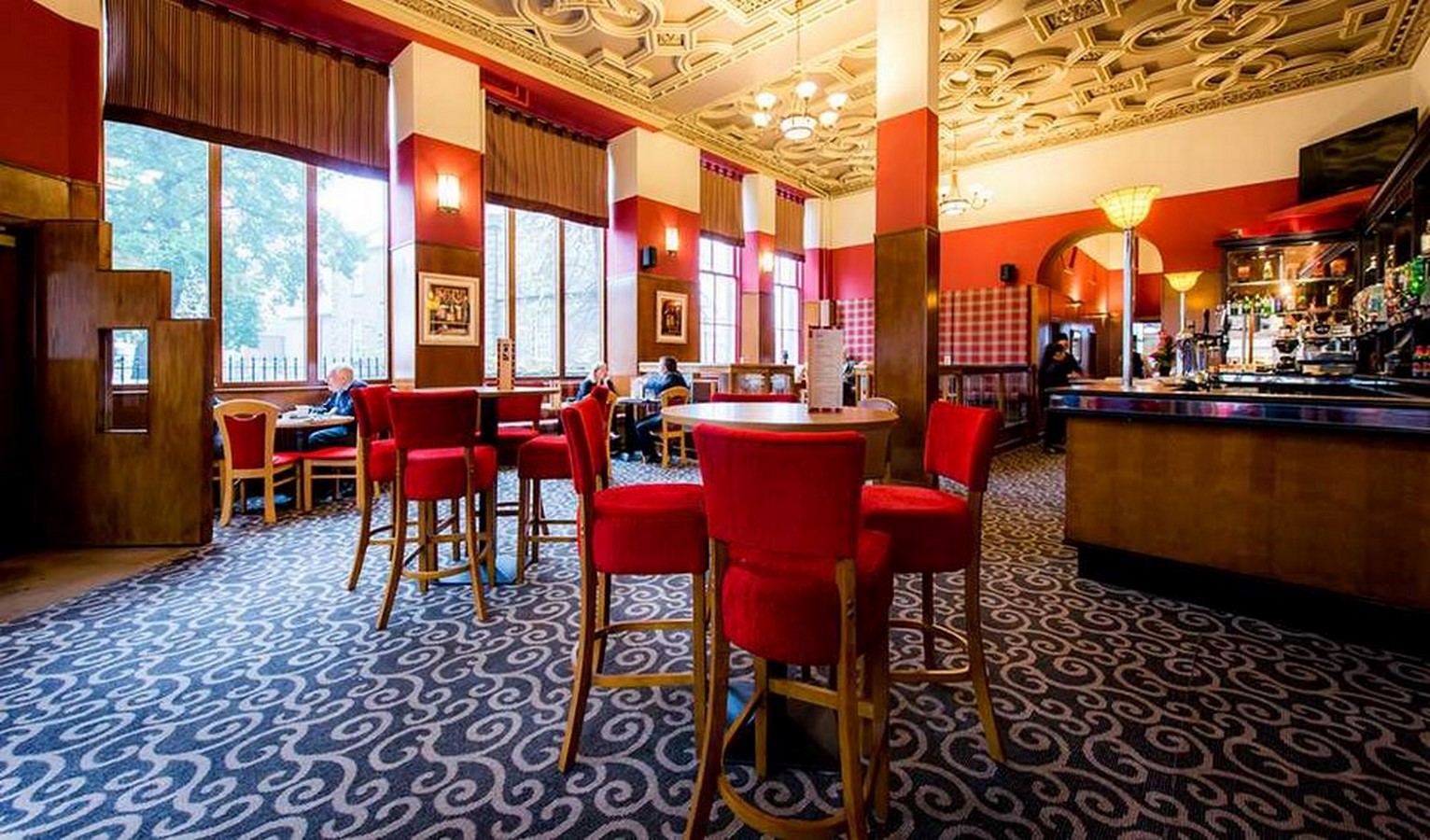 THE QUEENS HOTEL - Sheet2