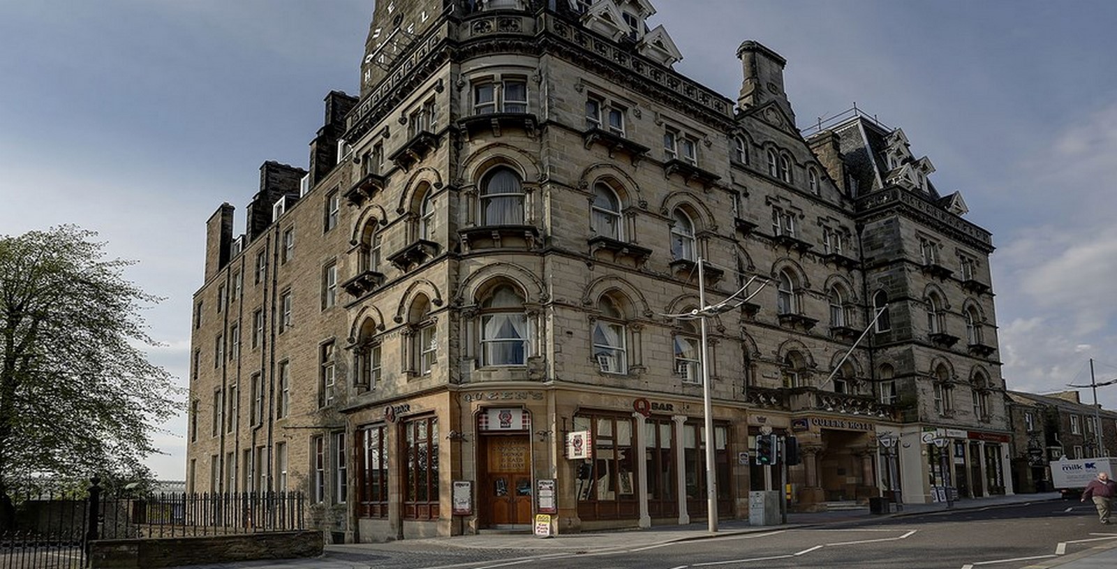 THE QUEENS HOTEL - Sheet3