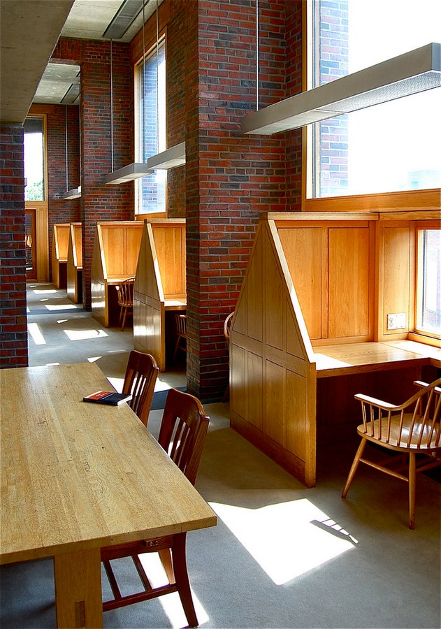 Examples of innovative use of Natural Light-The Exeter's Library -2
