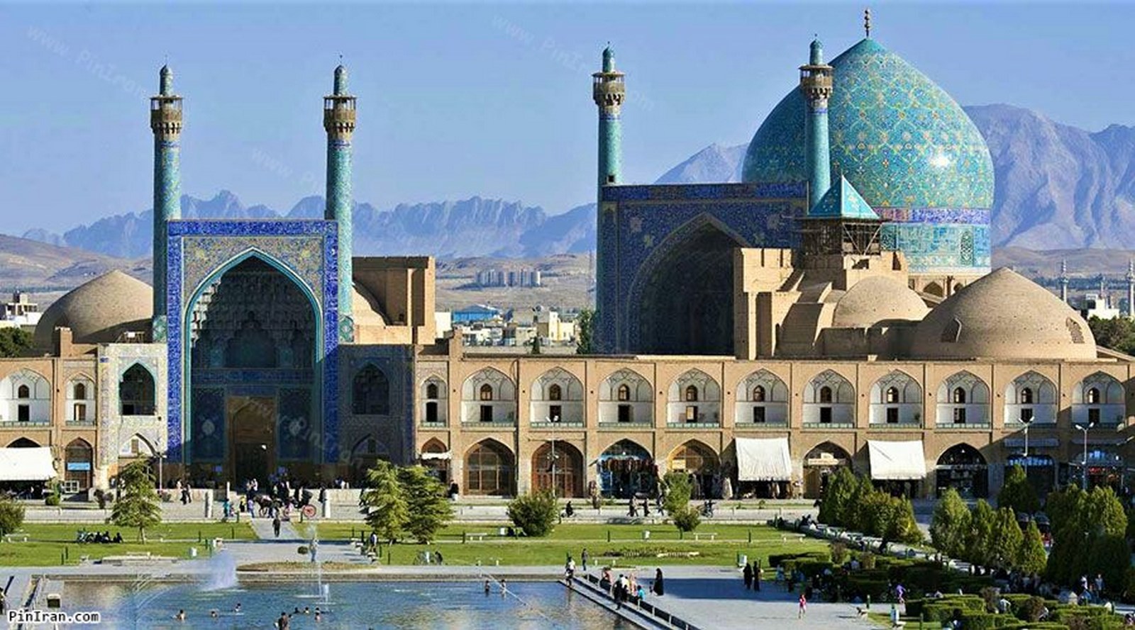 Examples of innovative use of Natural Light-The Royal Mosque -2