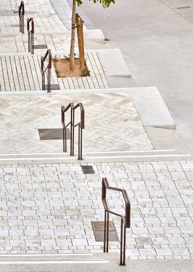 Square Street, Barcelona Spain - Sheet4
