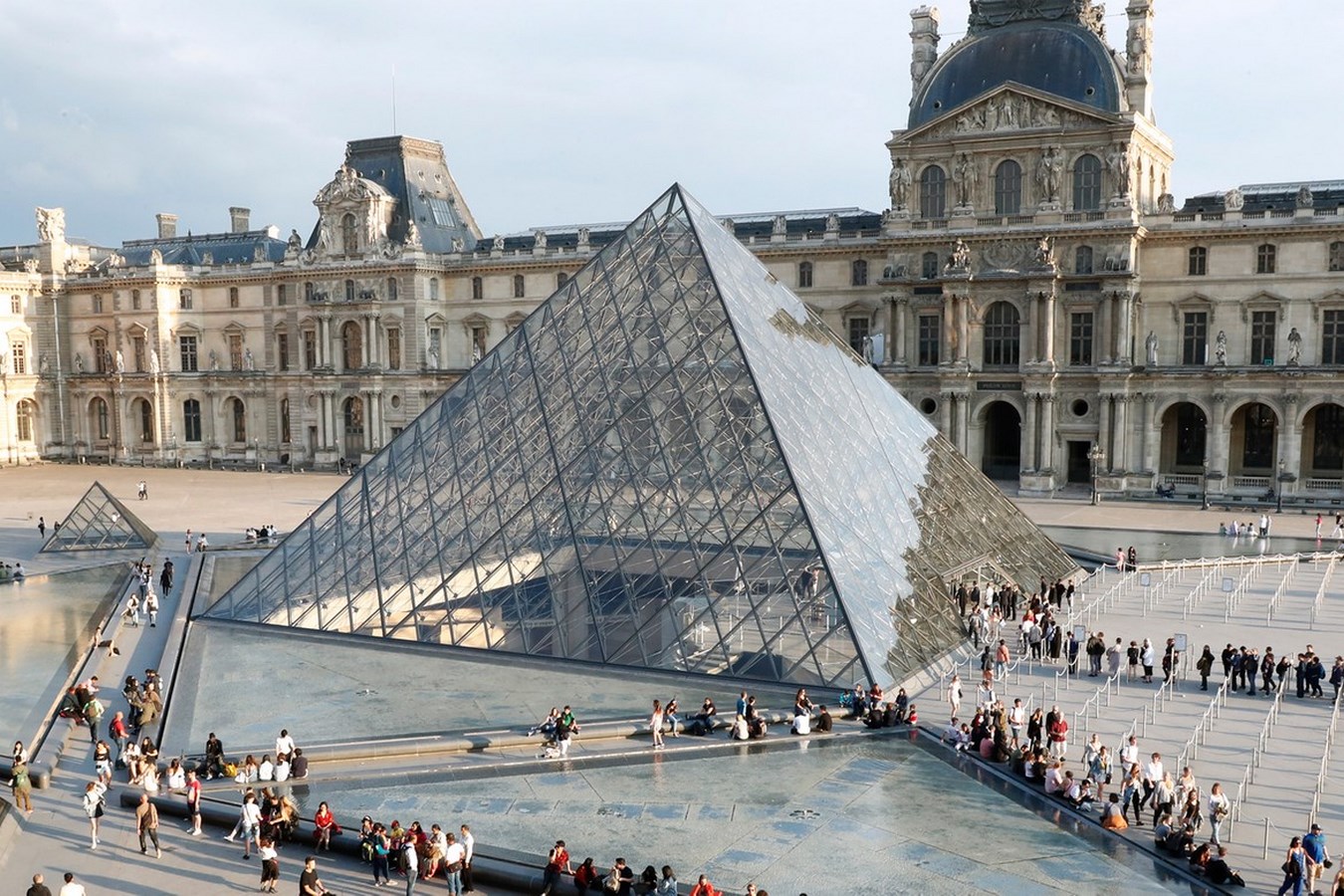 10 Different construction materials around the globe-Glass -3