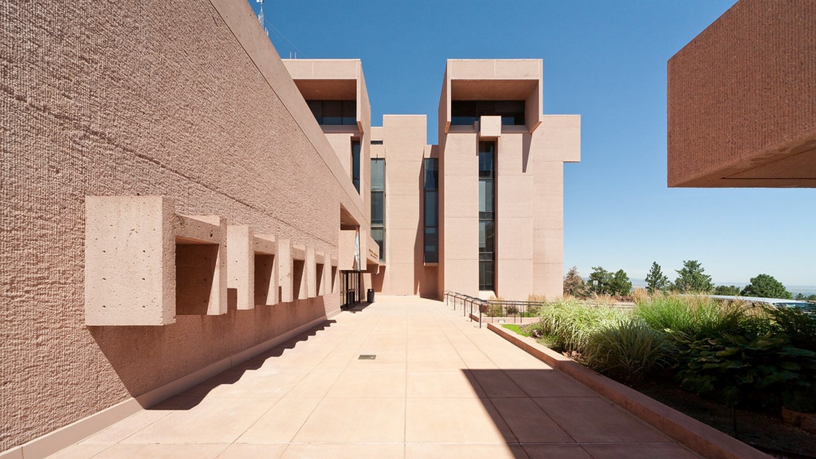 I.M. Pei- 15 Iconic Projects