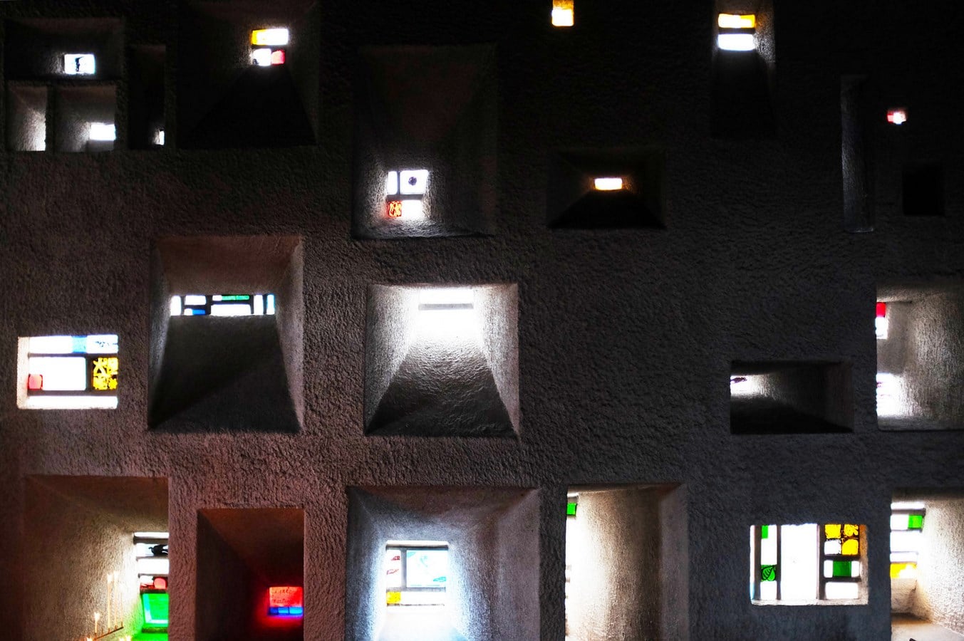 How famous Architects use color in architecture -12