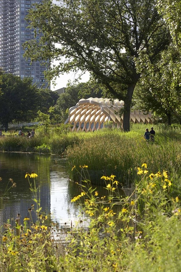 Jeanne Gang- Building higher than gender descrimination-Nature Boardwalk at Lincoln Park Zoo -1