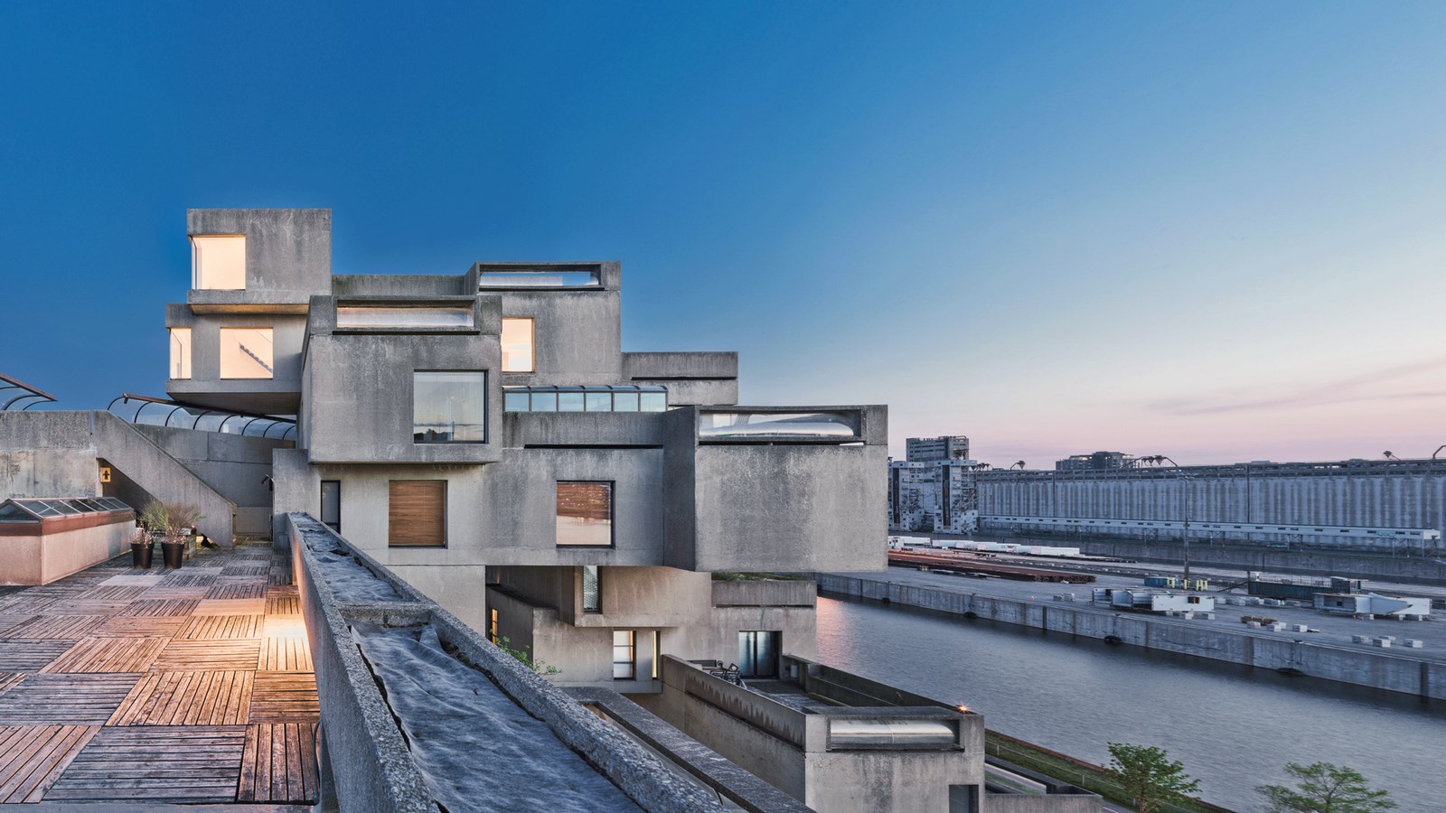 Famous Architects and their Homes-Moshe Safdie -1