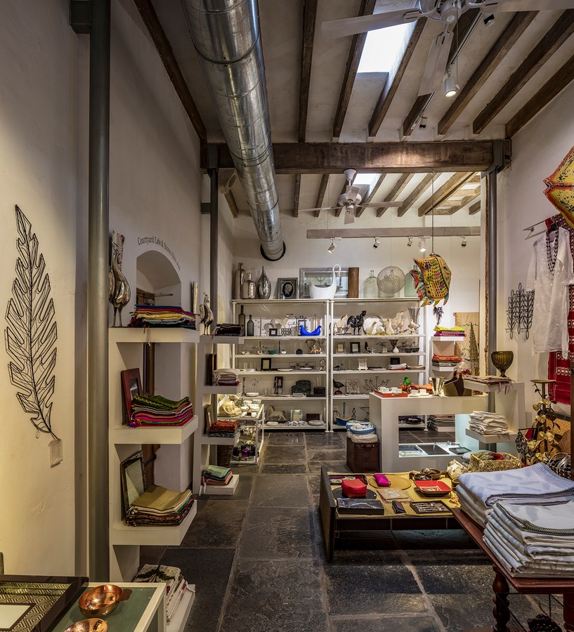 Cinnamon boutique, Mathew and Ghosh Architects ©www.architexturez.net