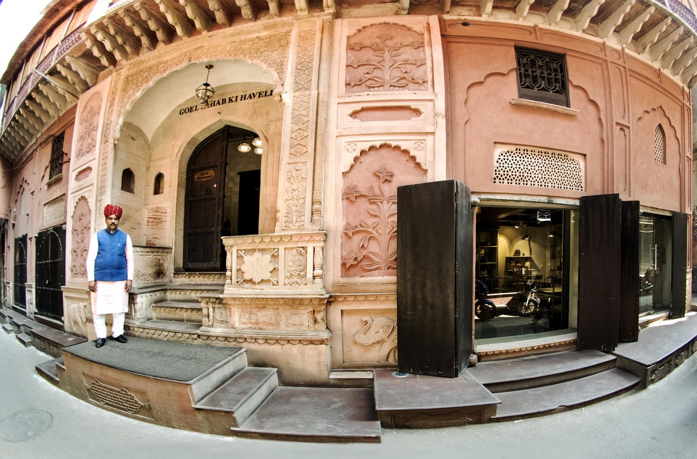 8 Instances of Adaptive Reuse in India-Haveli Dharmpura -1