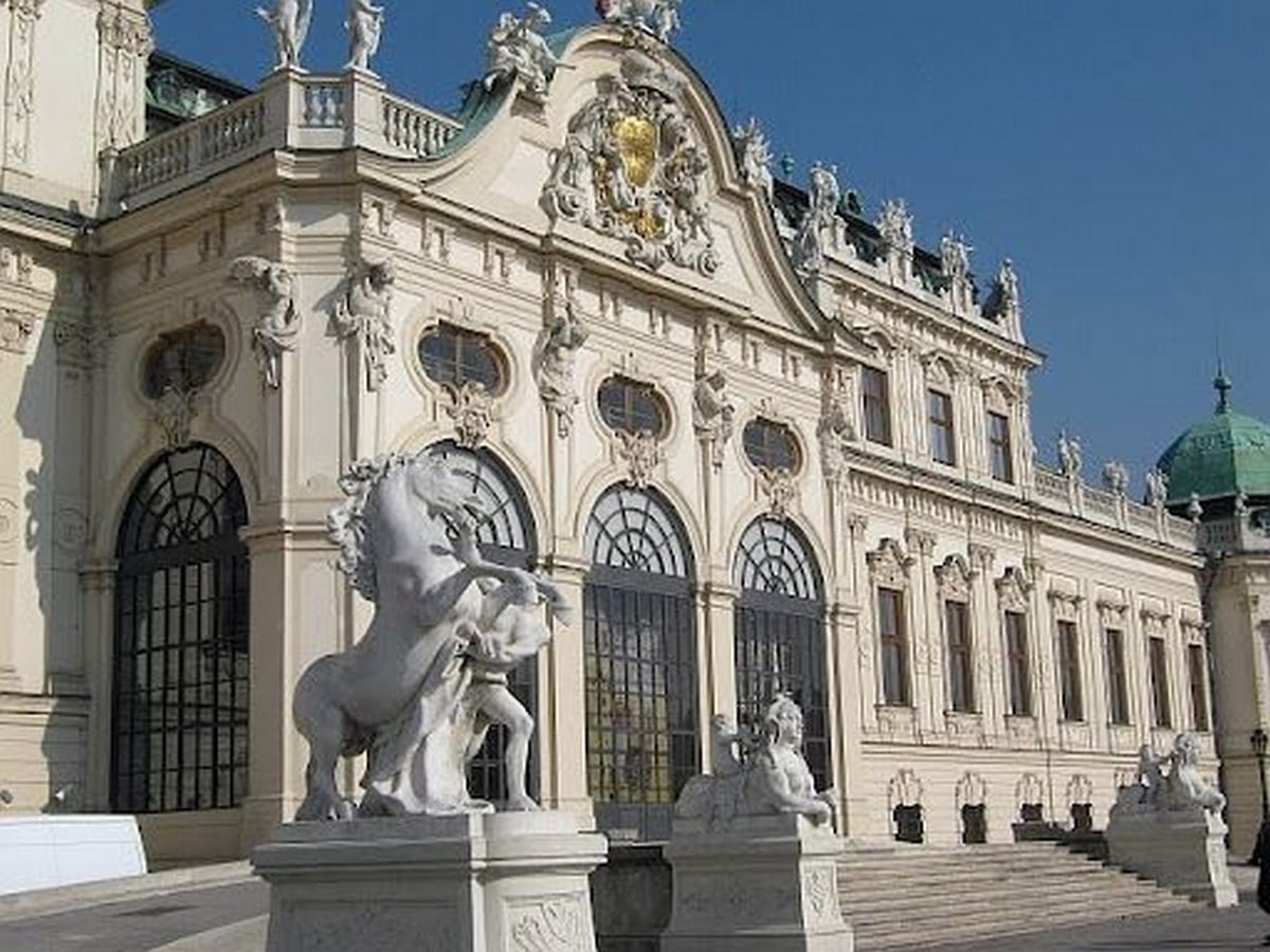 Mozart as an Architect -7