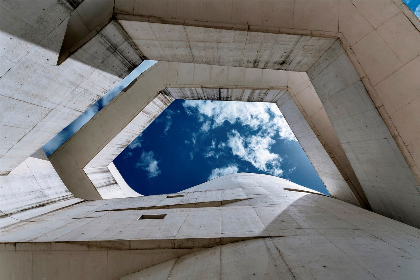 Alvaro Siza-15 Iconic Projects