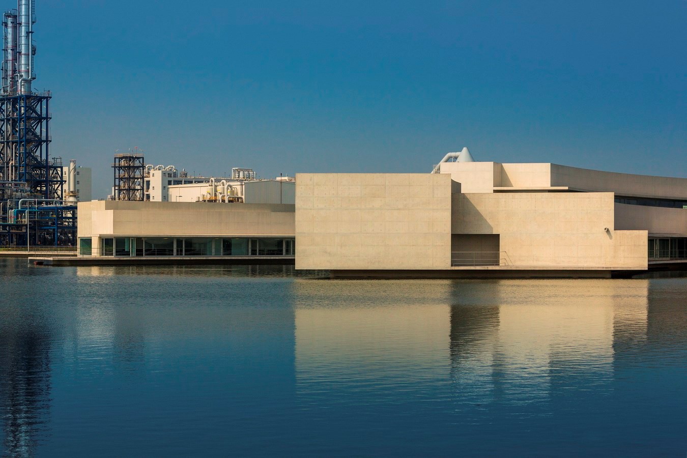 Alvaro Siza-15 Iconic Projects