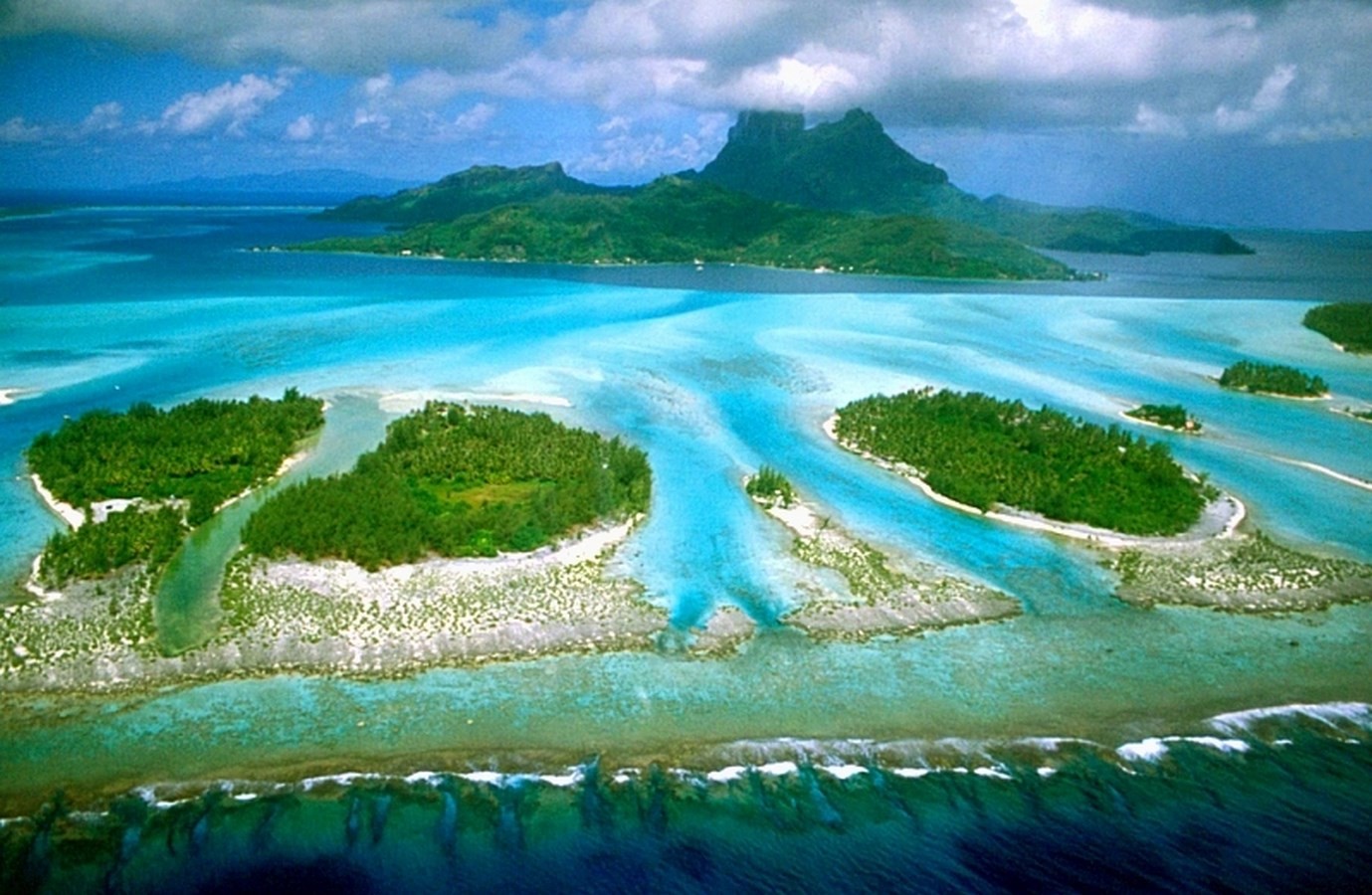 14 Places to visit in Bora Bora for the Travelling Architect - Sheet3
