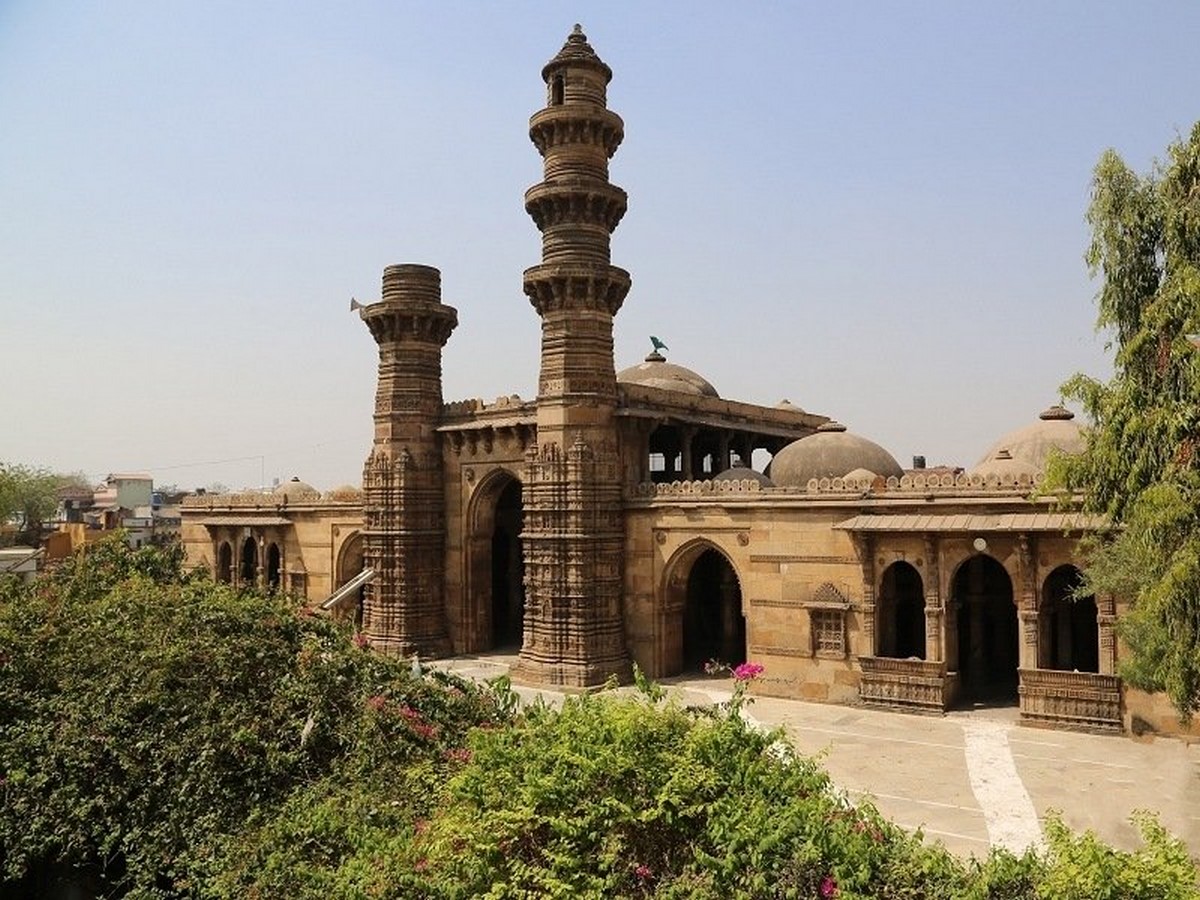 SHAKING MINARETS - Sheet1