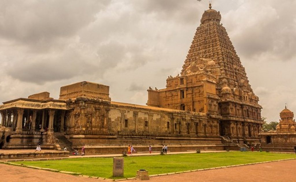 Famous Temples of South India-Brihadeshwara Temple, Thanjavur