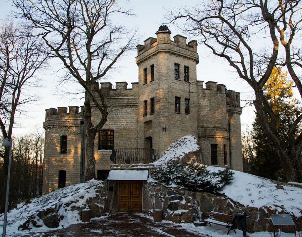 Places to visit in Tallinn- Glehn Castle -4