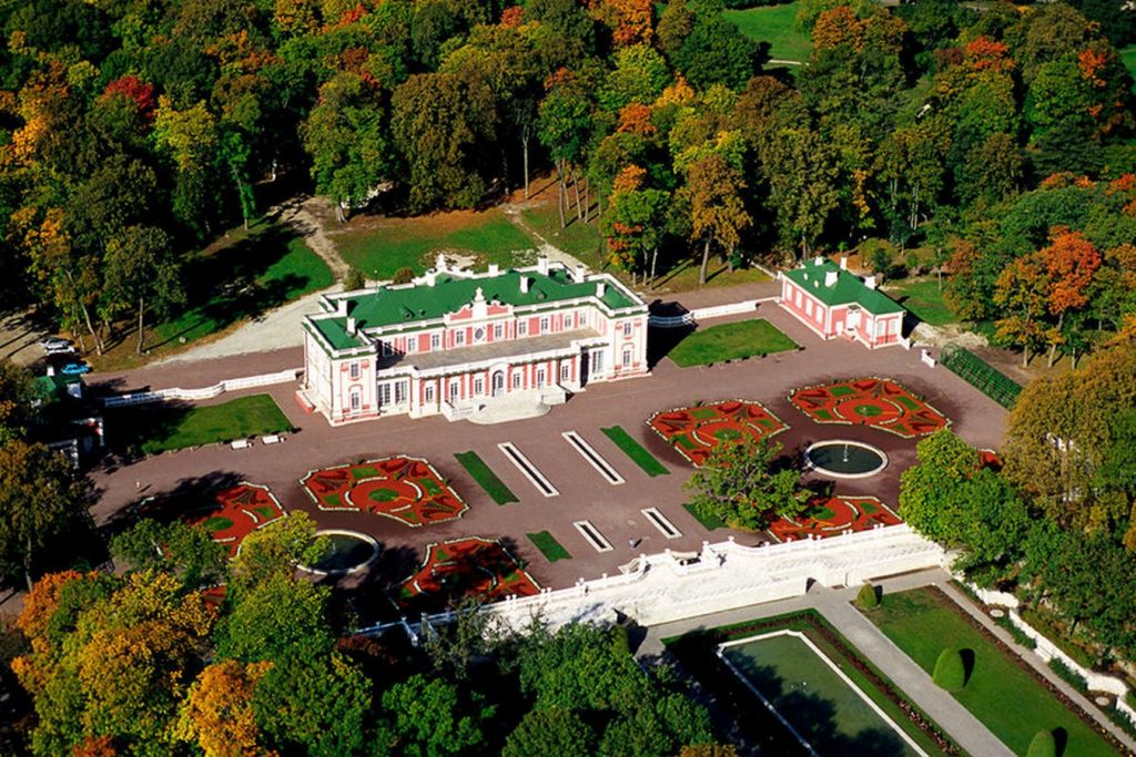 Places to visit in Tallinn- Kadriorg Palace -1