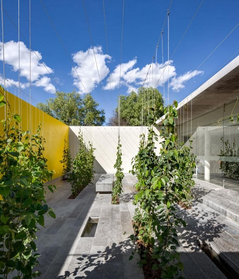 HYDROPONICS IN SMALL-SCALE PROJECTS - Sheet2
