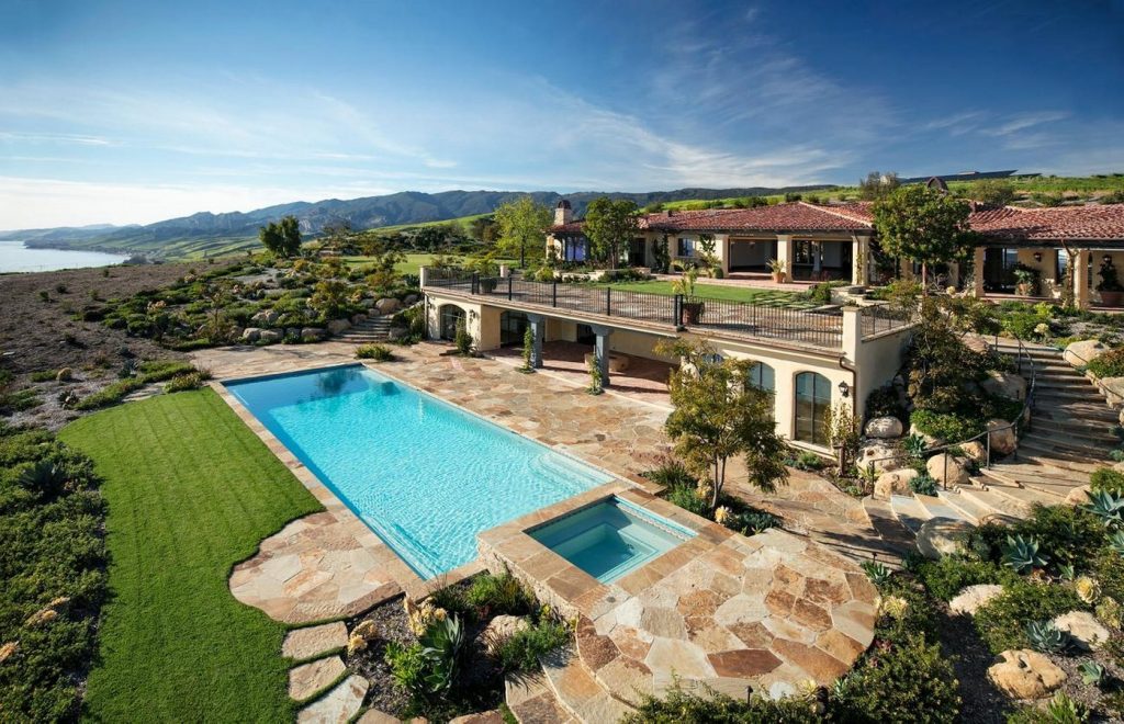 EL RANCHO TAJIGUAS, SANTA BARBARA, CALIFORNIA