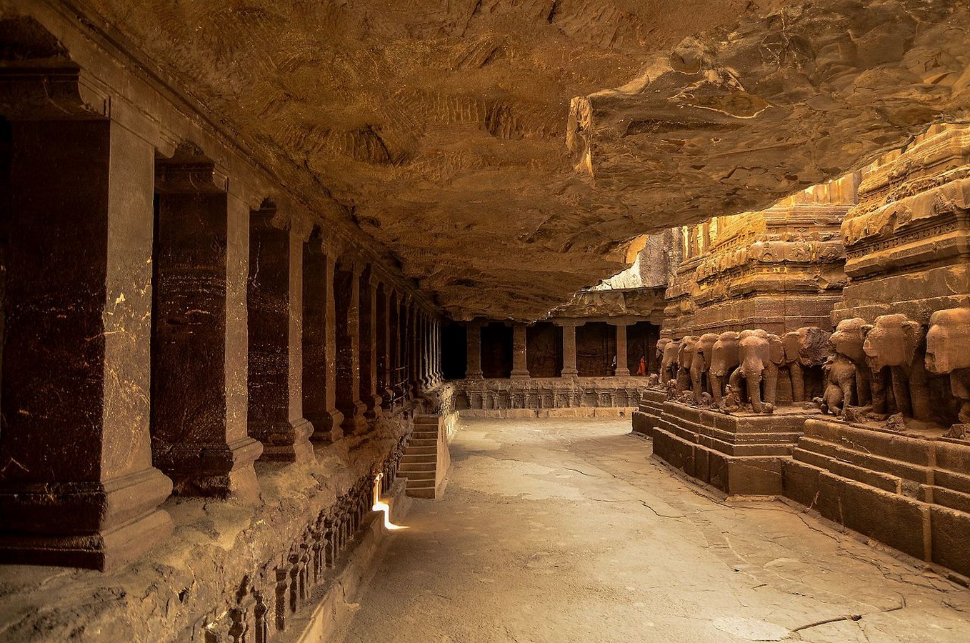 Kailasa Temple Complex, Ellora, Aurangabad, Maharashtra. - Sheet5
