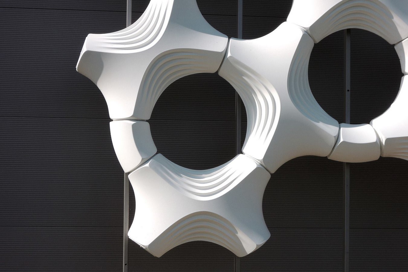 An Ornate Double Skin that Filters Air Pollution - Sheet1