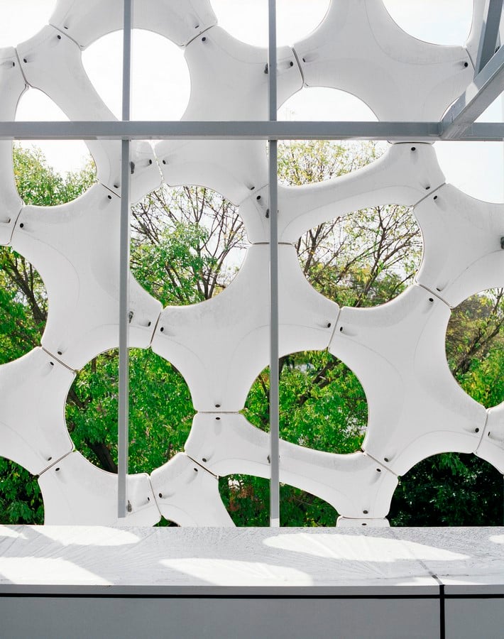 An Ornate Double Skin that Filters Air Pollution - Sheet5
