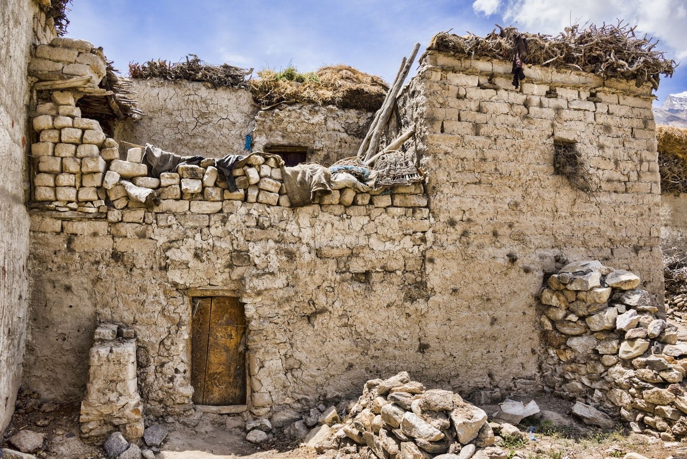 MUD AND TIMBER ARCHITECTURE OF LADAKH - Sheet2