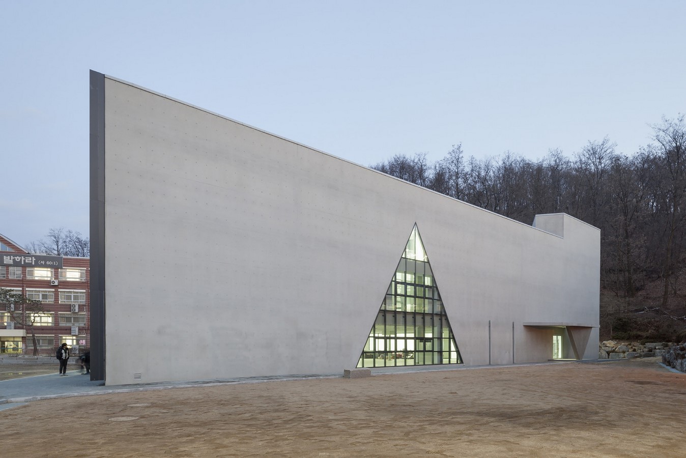 15 Educational Buildings that Architects Should Know About-DH Triangle School - Sheet1