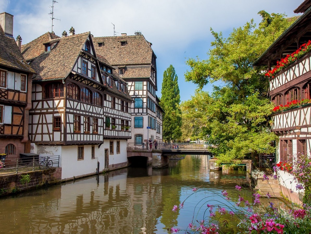 LE PETITE FRANCE - Sheet1