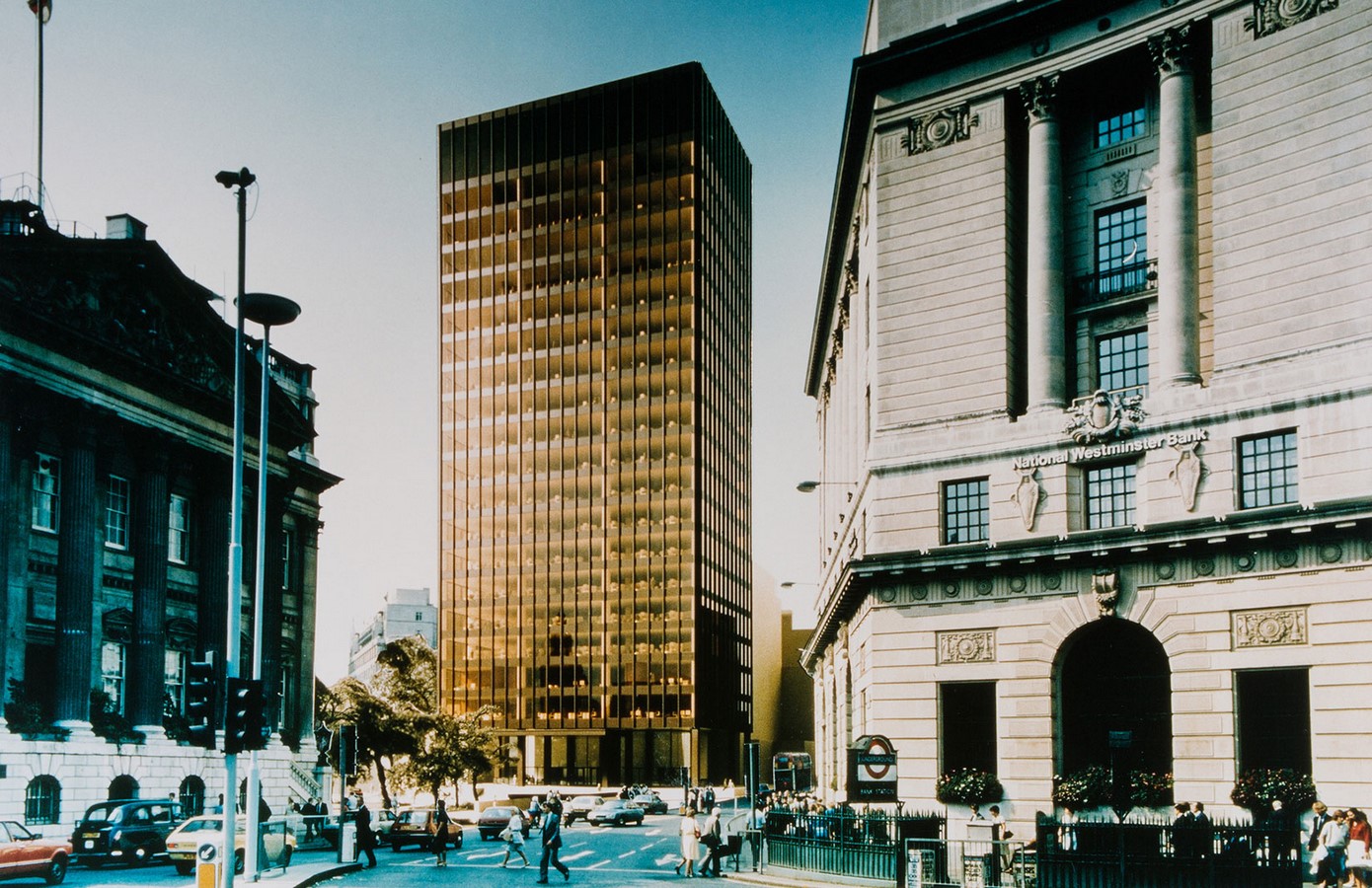 Mies Van Der Rohe- The last director of the Bauhaus - Sheet7